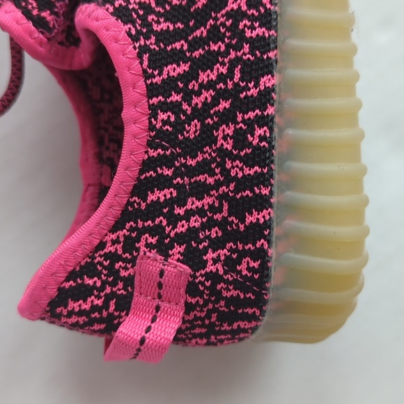 Light Up LED Running Walking Athletic Sneakers 7 Black Pink - Picture 2 of 14